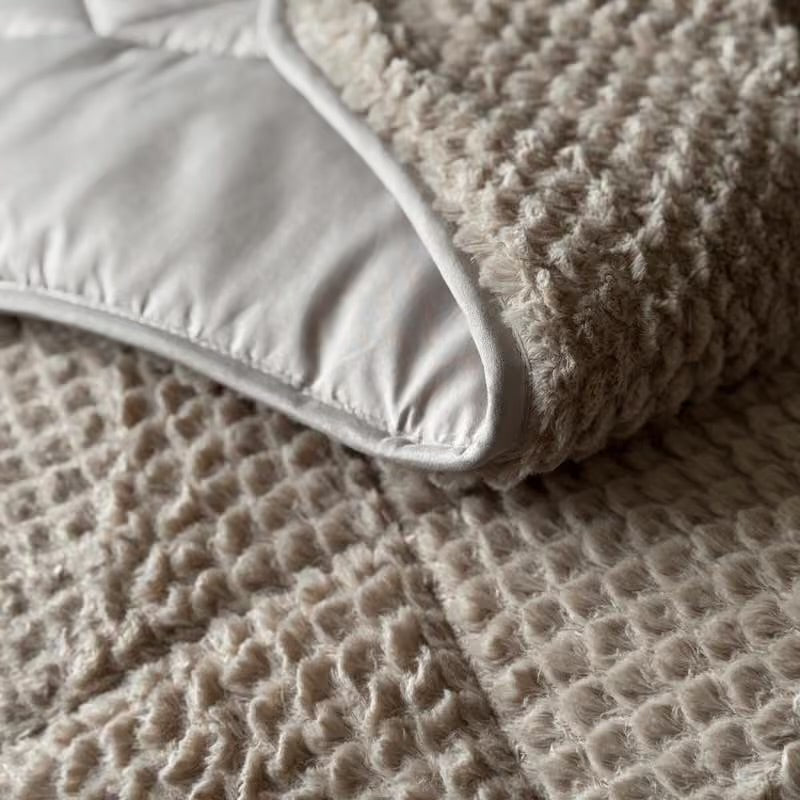 Dekbed All in one - Teddy fur - taupe 200x200cm met 2 kussensslopen