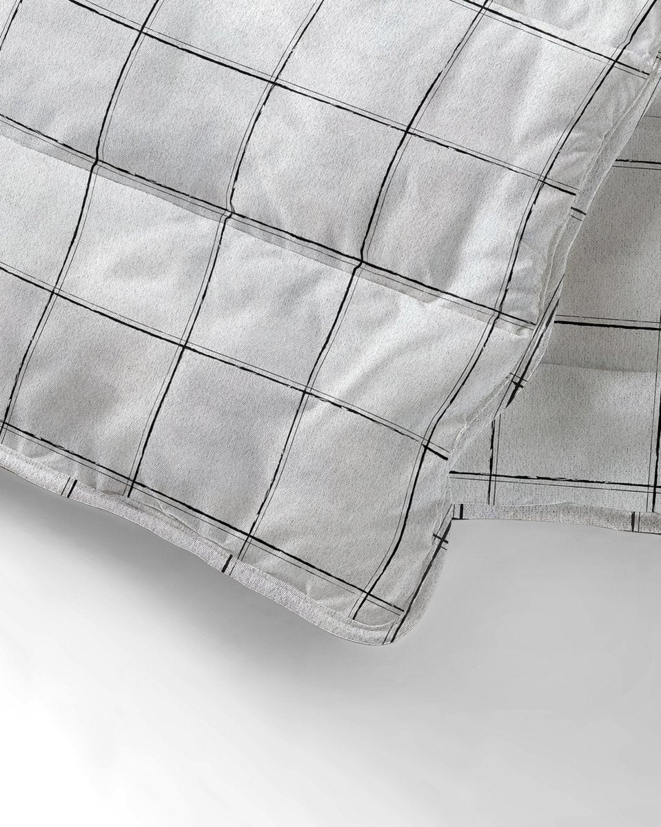 Dekbed en Overtrek in een  -  240 x 220cm - 2 x kussenslopen 60x70 - Wit